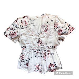 Maurices Lace Trimmed Peplum Peasant Short Sleeve Top Cream Floral Size Medium